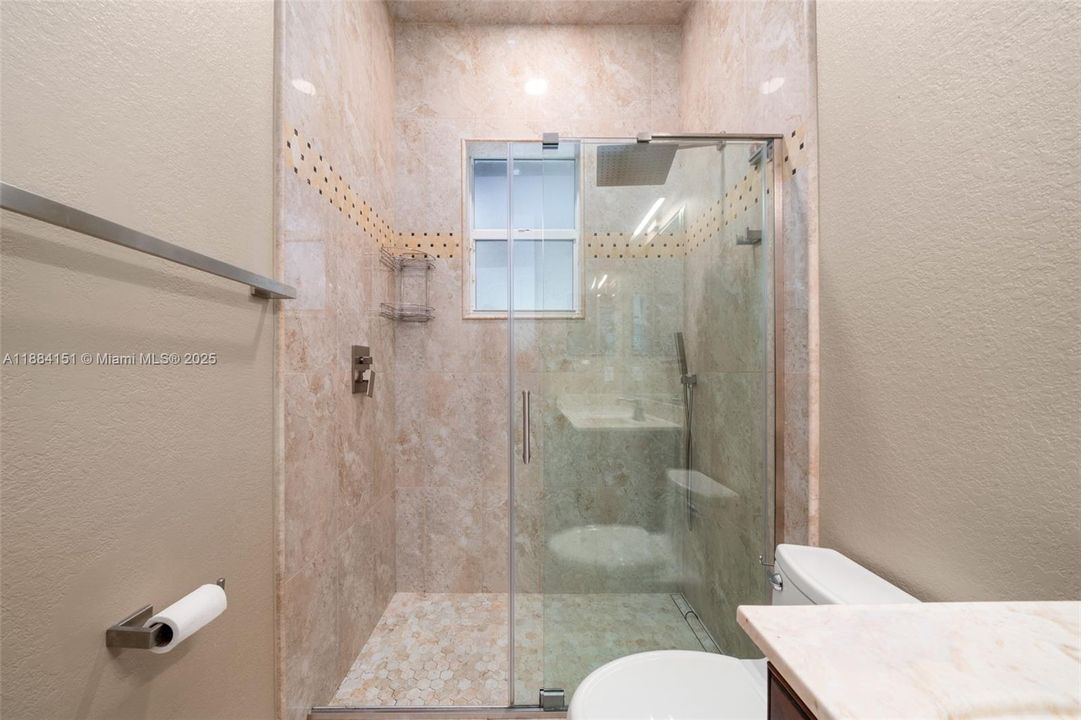 Recently Sold: $649,900 (5 beds, 2 baths, 3354 Square Feet)