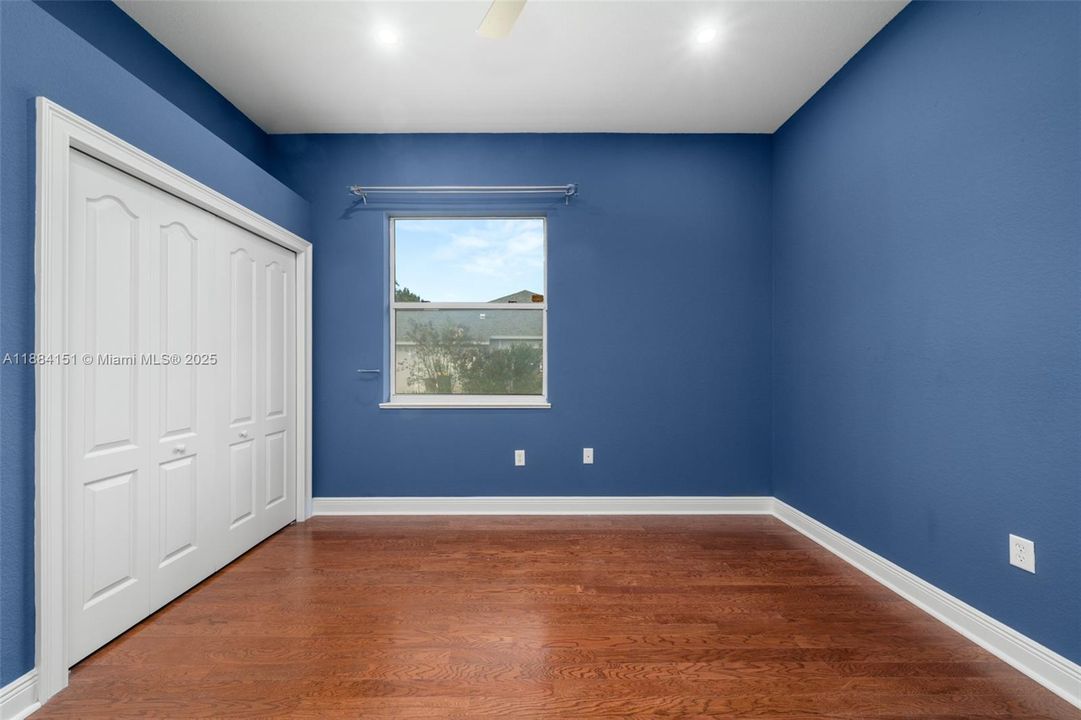 Recently Sold: $649,900 (5 beds, 2 baths, 3354 Square Feet)