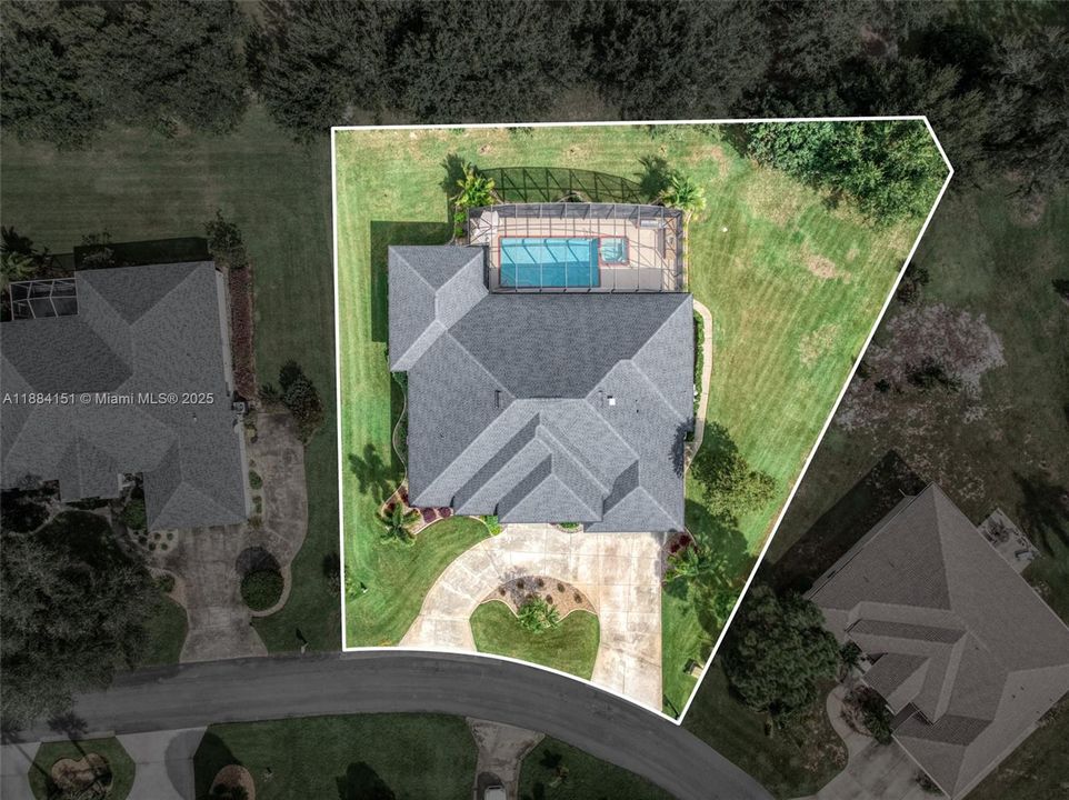 Recently Sold: $649,900 (5 beds, 2 baths, 3354 Square Feet)