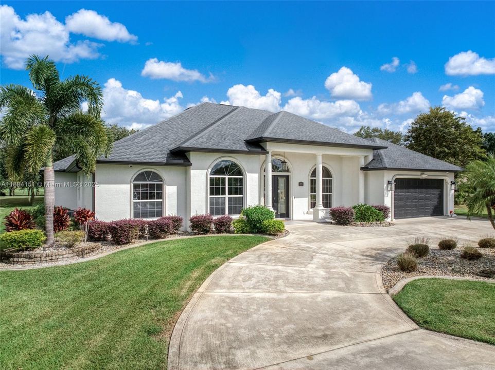 Recently Sold: $649,900 (5 beds, 2 baths, 3354 Square Feet)