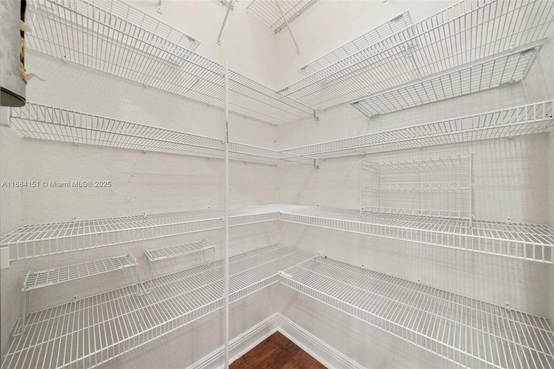 Recently Sold: $649,900 (5 beds, 2 baths, 3354 Square Feet)