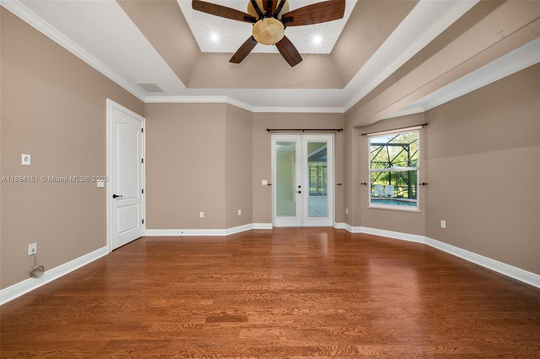 Recently Sold: $649,900 (5 beds, 2 baths, 3354 Square Feet)