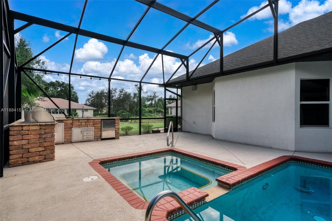 Recently Sold: $649,900 (5 beds, 2 baths, 3354 Square Feet)