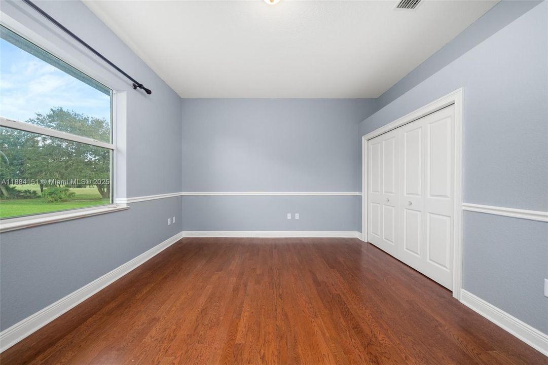 Recently Sold: $649,900 (5 beds, 2 baths, 3354 Square Feet)