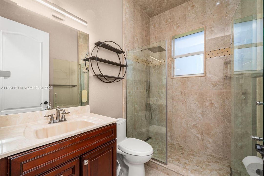 Recently Sold: $649,900 (5 beds, 2 baths, 3354 Square Feet)