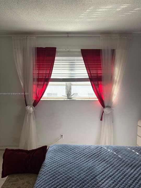 待售: $167,000 (1 贝兹, 1 浴室, 620 平方英尺)