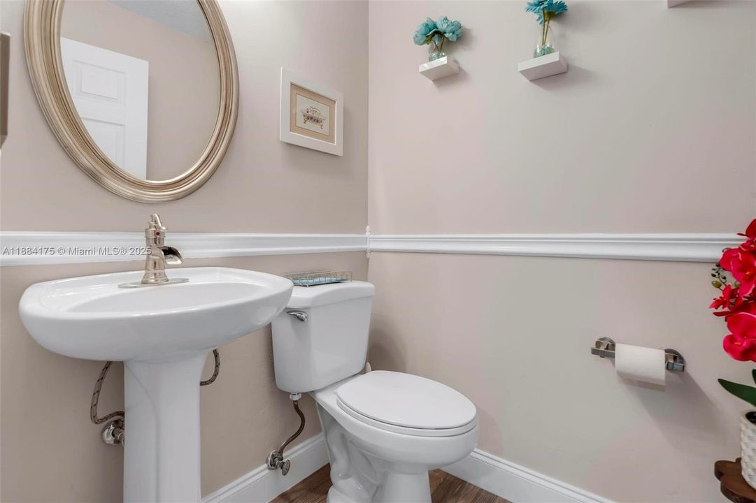 最近售出: $674,900 (3 贝兹, 2 浴室, 2071 平方英尺)