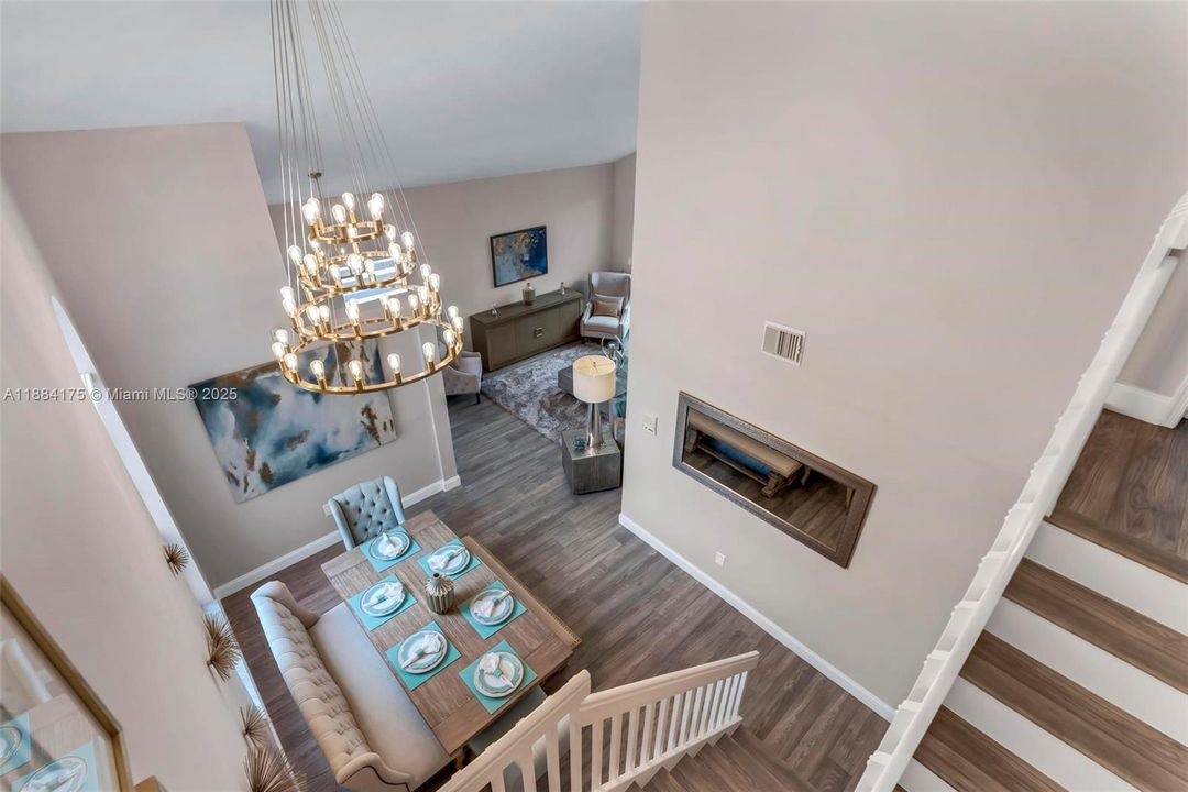 最近售出: $674,900 (3 贝兹, 2 浴室, 2071 平方英尺)