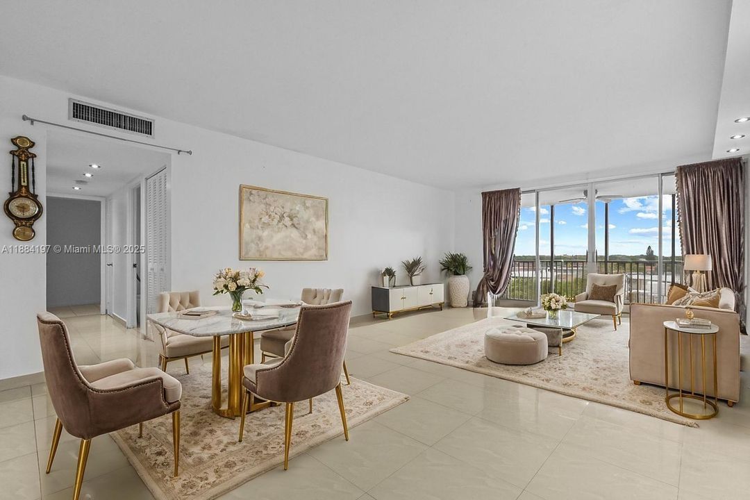 待售: $245,000 (2 贝兹, 2 浴室, 1633 平方英尺)