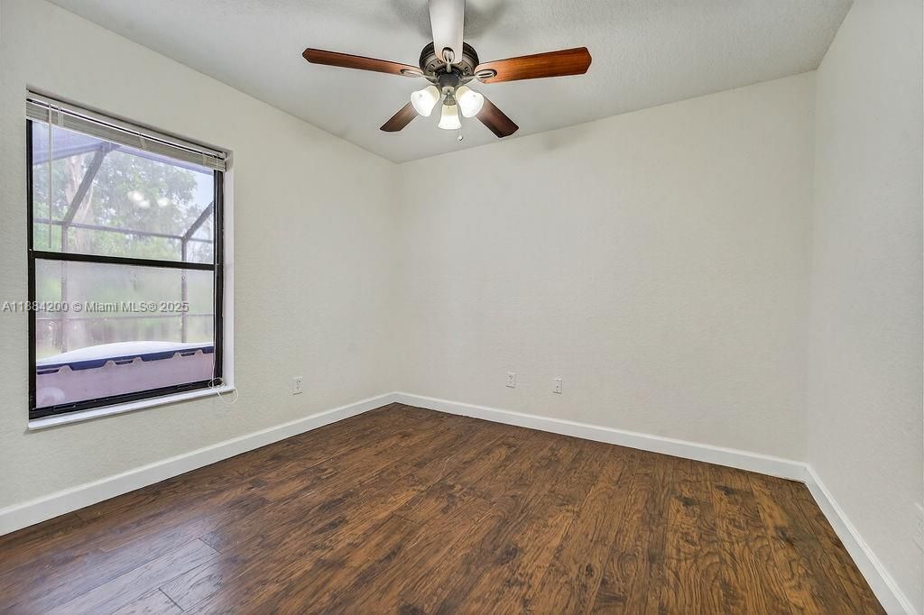 最近售出: $449,000 (3 贝兹, 2 浴室, 1740 平方英尺)