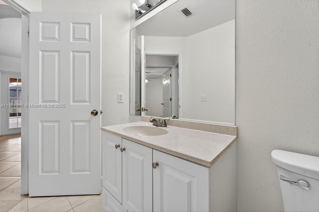 最近售出: $449,000 (3 贝兹, 2 浴室, 1740 平方英尺)