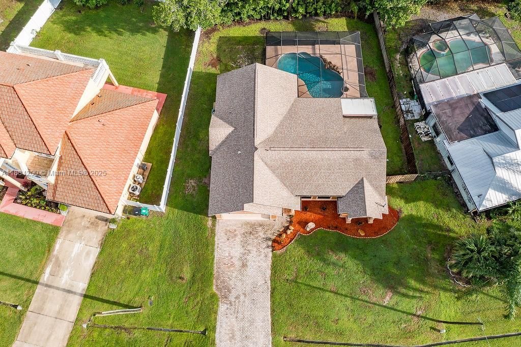 最近售出: $449,000 (3 贝兹, 2 浴室, 1740 平方英尺)