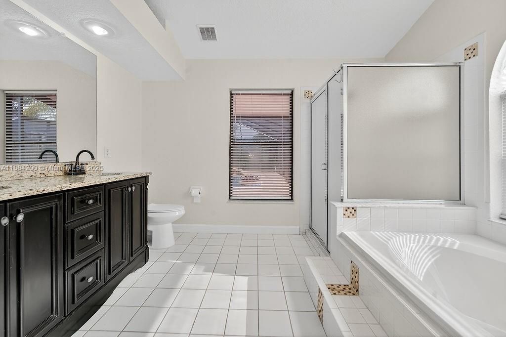 最近售出: $449,000 (3 贝兹, 2 浴室, 1740 平方英尺)