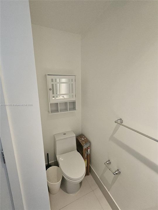 Под контрактом: $3,200 (1 спален, 1 ванн, 610 Квадратных фут)