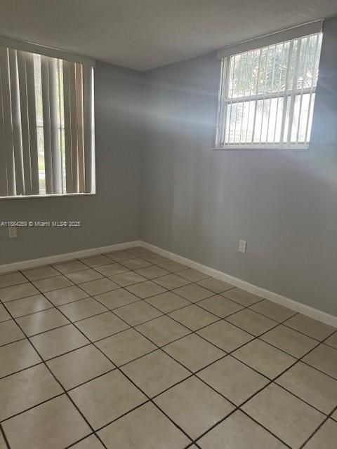 合同活跃: $159,000 (1 贝兹, 1 浴室, 610 平方英尺)