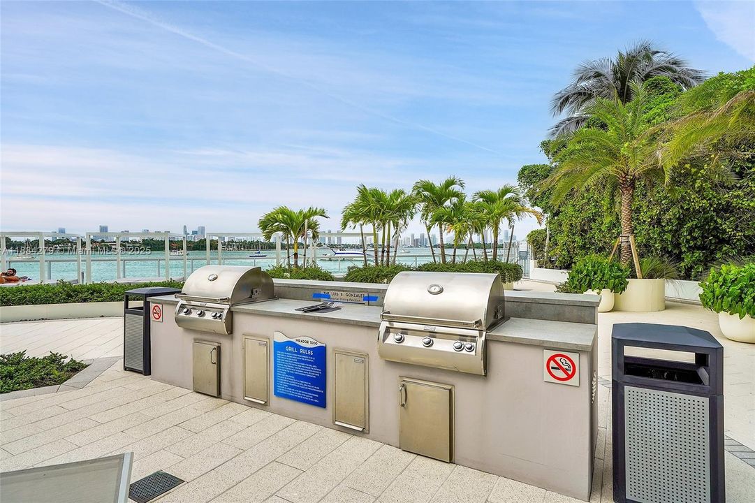 Recently Sold: $339,000 (1 beds, 1 baths, 723 Square Feet)