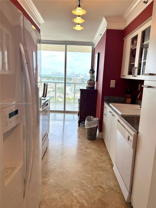 Activo con contrato: $1,100,000 (2 camas, 2 baños, 1410 Pies cuadrados)