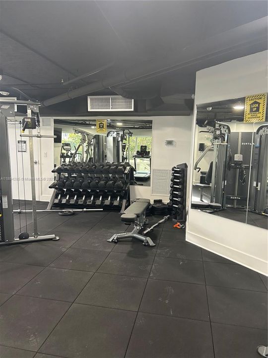 Activo con contrato: $1,100,000 (2 camas, 2 baños, 1410 Pies cuadrados)