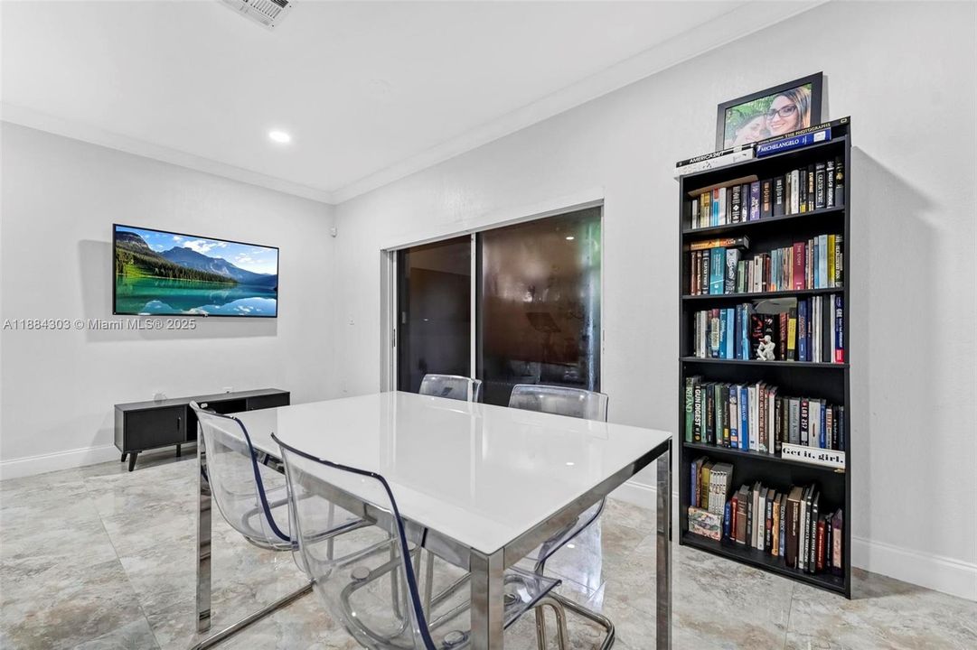 En Venta: $479,100 (2 camas, 2 baños, 1260 Pies cuadrados)