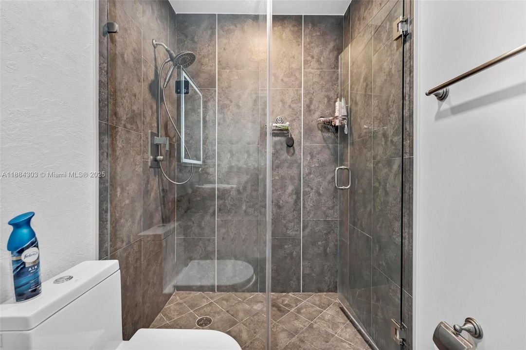 En Venta: $479,100 (2 camas, 2 baños, 1260 Pies cuadrados)