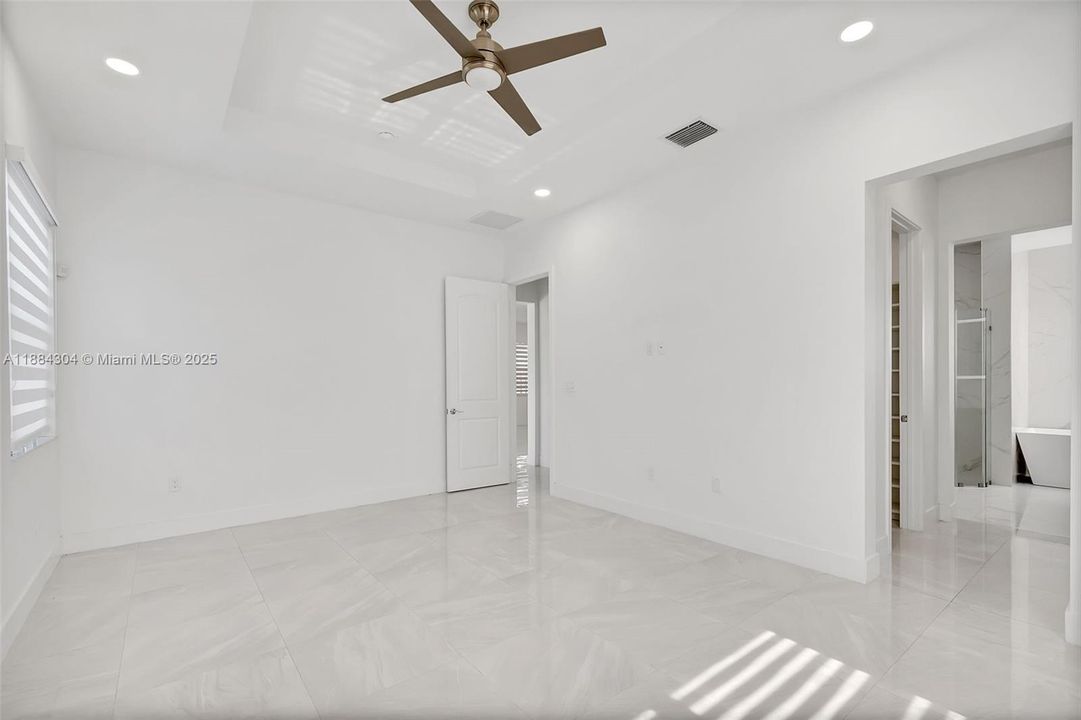 Recently Rented: $6,000 (5 beds, 3 baths, 2219 Square Feet)