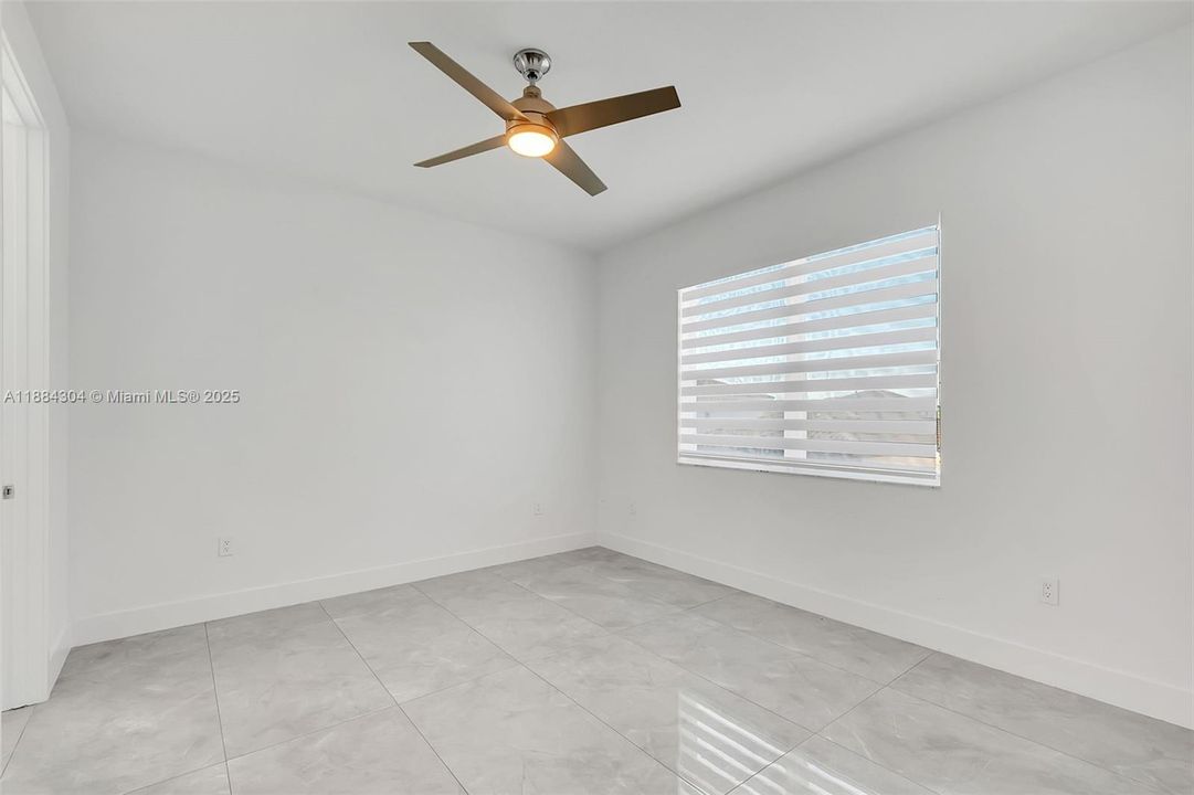 Recently Rented: $6,000 (5 beds, 3 baths, 2219 Square Feet)