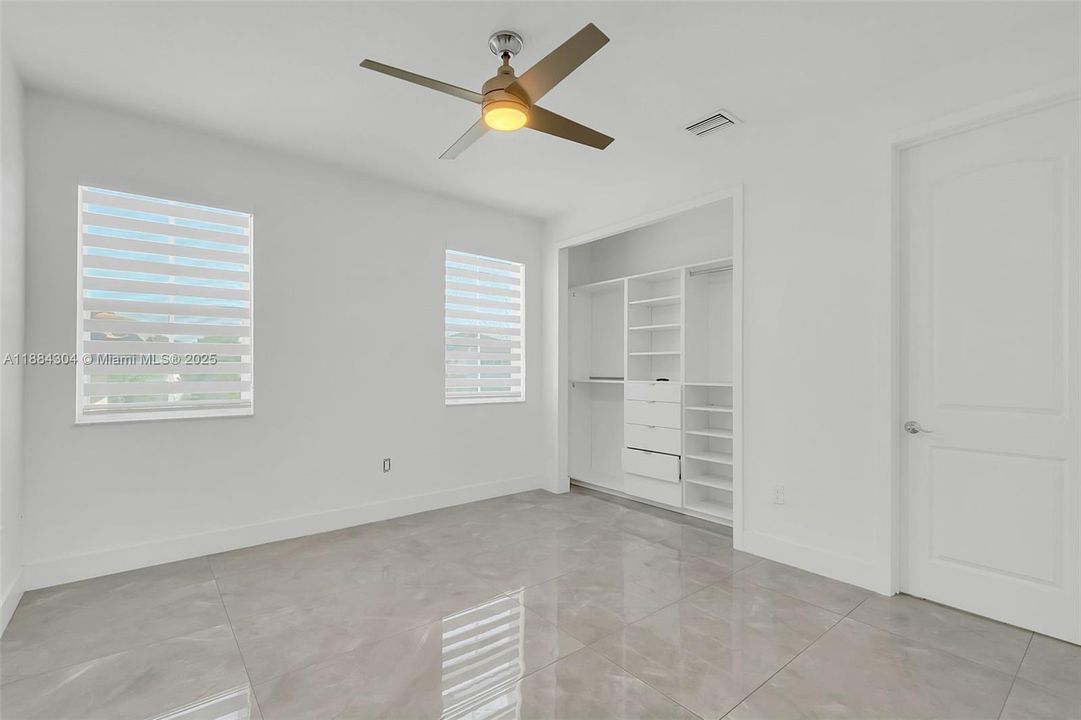 Recently Rented: $6,000 (5 beds, 3 baths, 2219 Square Feet)