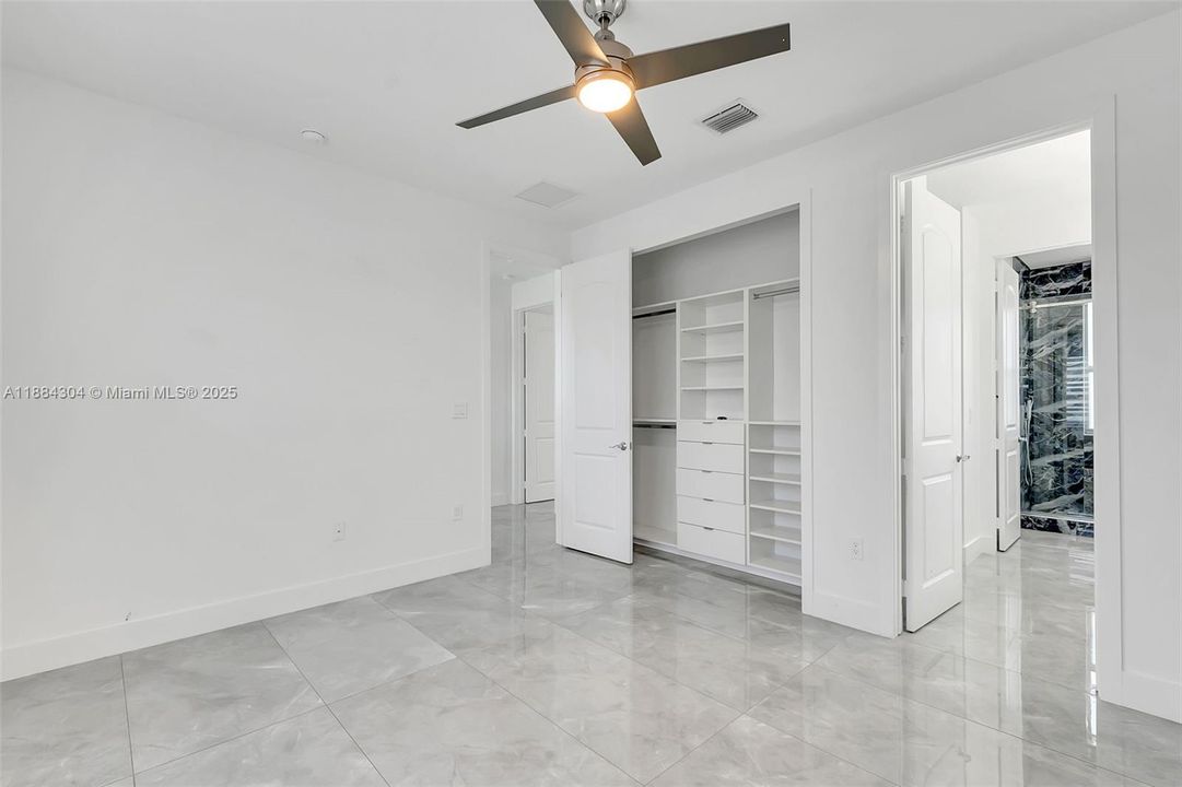 Recently Rented: $6,000 (5 beds, 3 baths, 2219 Square Feet)