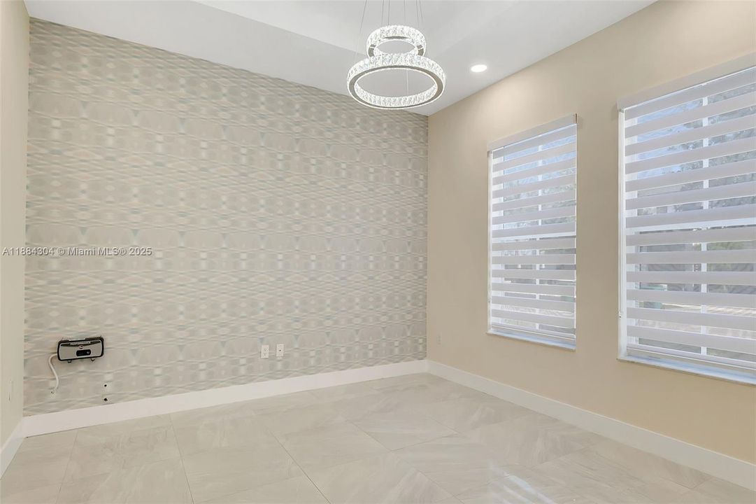 Recently Rented: $6,000 (5 beds, 3 baths, 2219 Square Feet)