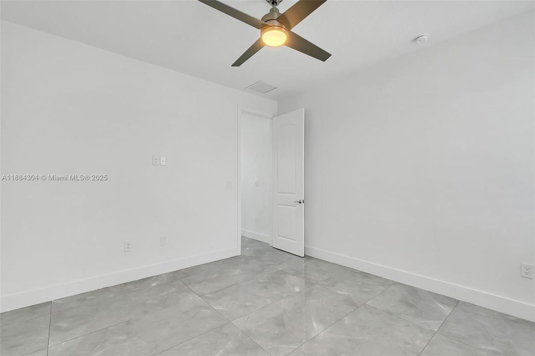 Recently Rented: $6,000 (5 beds, 3 baths, 2219 Square Feet)