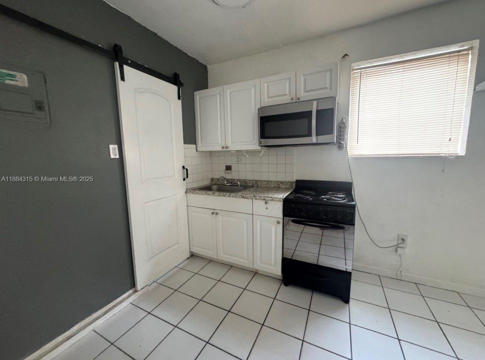 Недавно арендовано: $1,000 (0 спален, 1 ванн, 2744 Квадратных фут)