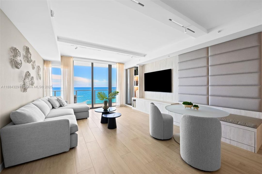 Recently Sold: $2,595,000 (2 beds, 2 baths, 1928 Square Feet)