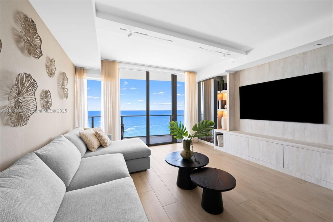 Recently Sold: $2,595,000 (2 beds, 2 baths, 1928 Square Feet)