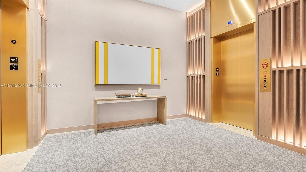 Recently Sold: $2,595,000 (2 beds, 2 baths, 1928 Square Feet)