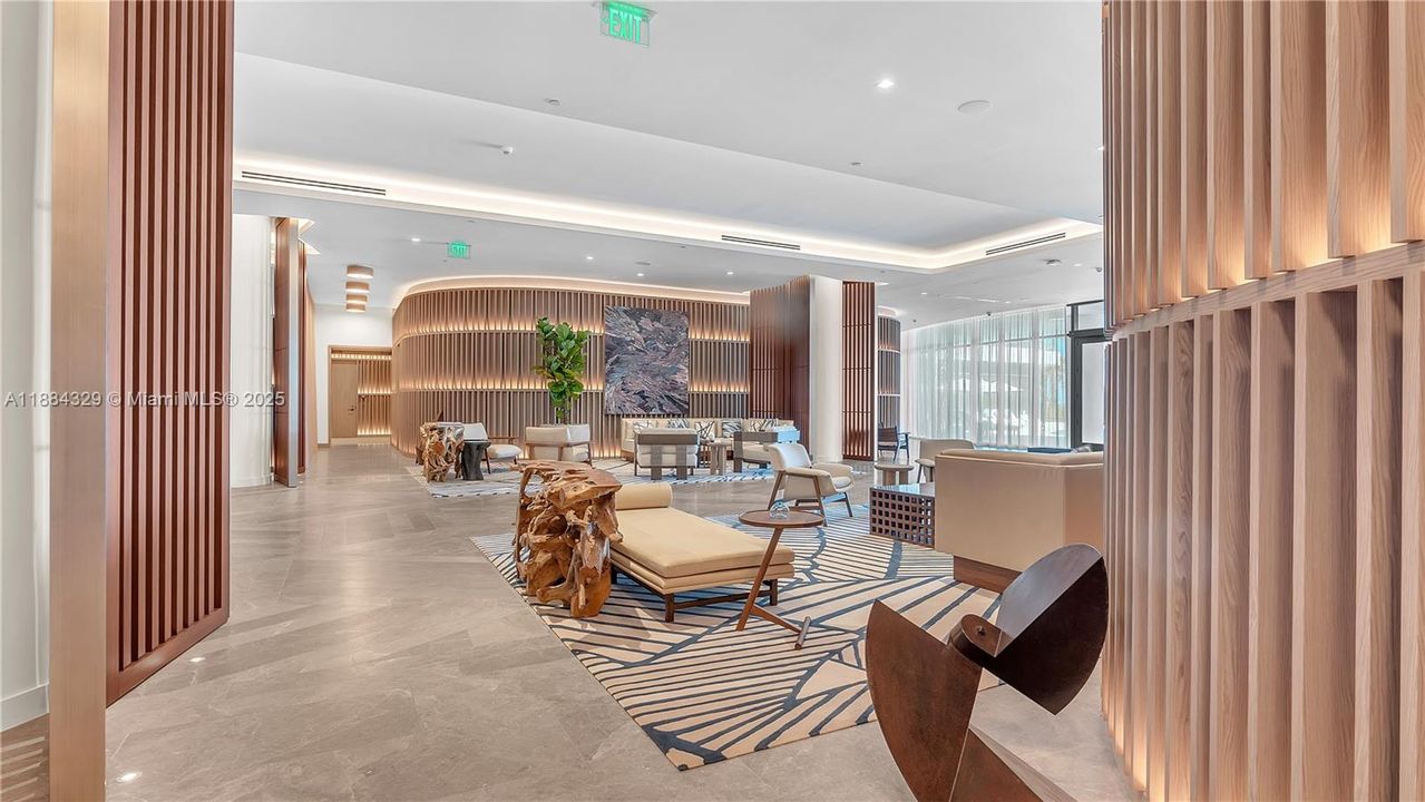 Recently Sold: $2,595,000 (2 beds, 2 baths, 1928 Square Feet)