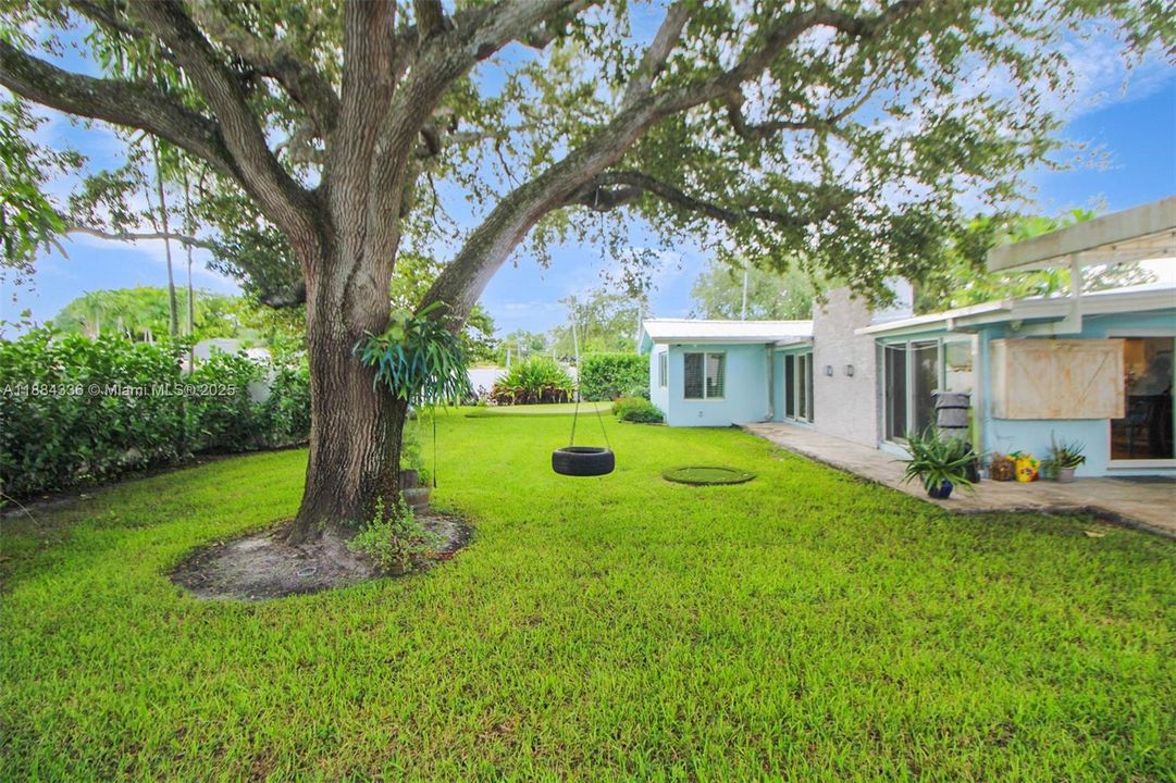 待售: $1,350,000 (4 贝兹, 3 浴室, 2289 平方英尺)