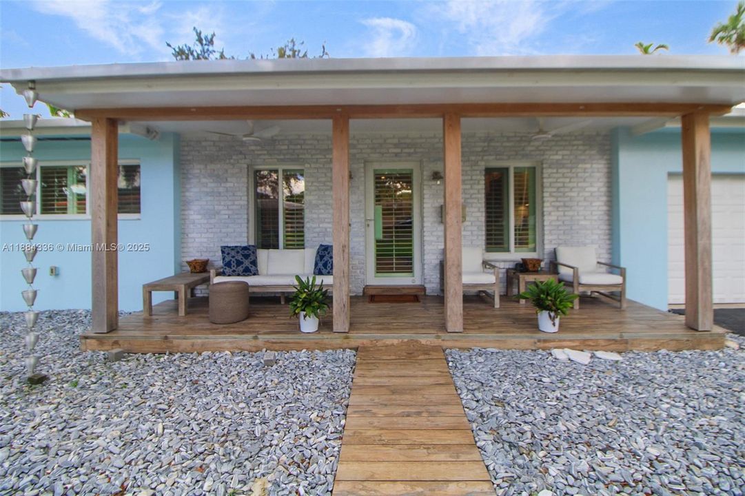 待售: $1,350,000 (4 贝兹, 3 浴室, 2289 平方英尺)