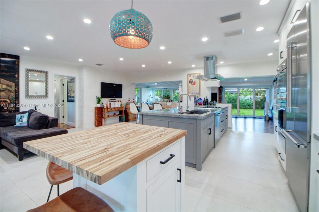 待售: $1,350,000 (4 贝兹, 3 浴室, 2289 平方英尺)