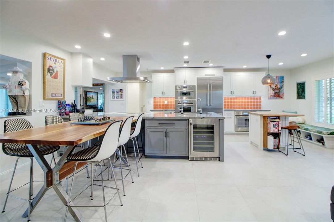 待售: $1,350,000 (4 贝兹, 3 浴室, 2289 平方英尺)