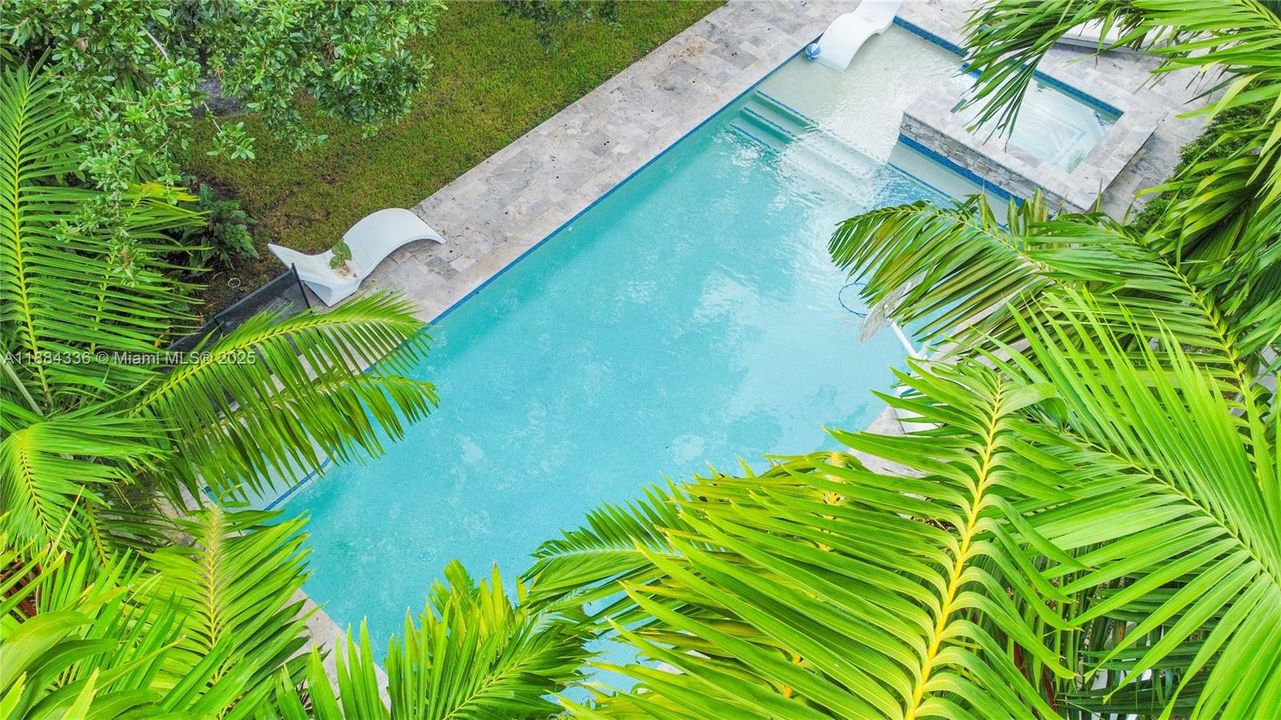 待售: $1,350,000 (4 贝兹, 3 浴室, 2289 平方英尺)