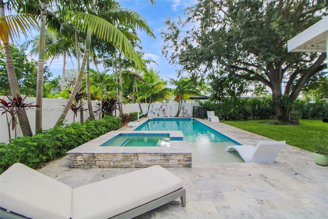 待售: $1,350,000 (4 贝兹, 3 浴室, 2289 平方英尺)