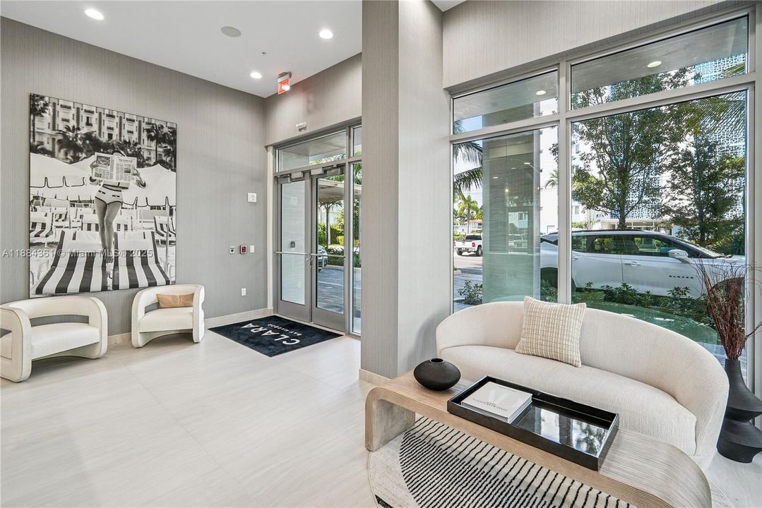 出租: $17,000 (4 贝兹, 3 浴室, 2230 平方英尺)