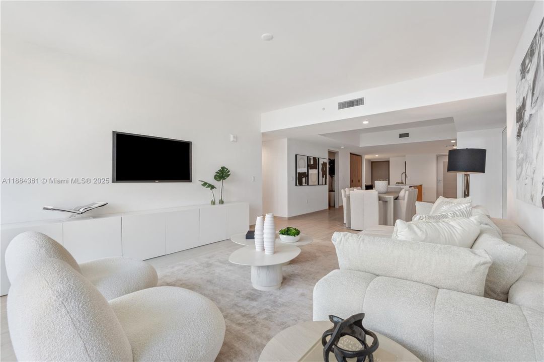 出租: $17,000 (4 贝兹, 3 浴室, 2230 平方英尺)