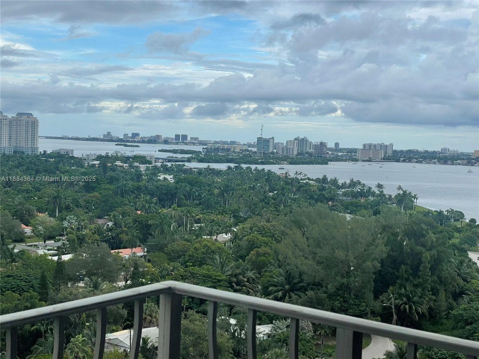 Activo con contrato: $474,000 (2 camas, 2 baños, 1219 Pies cuadrados)