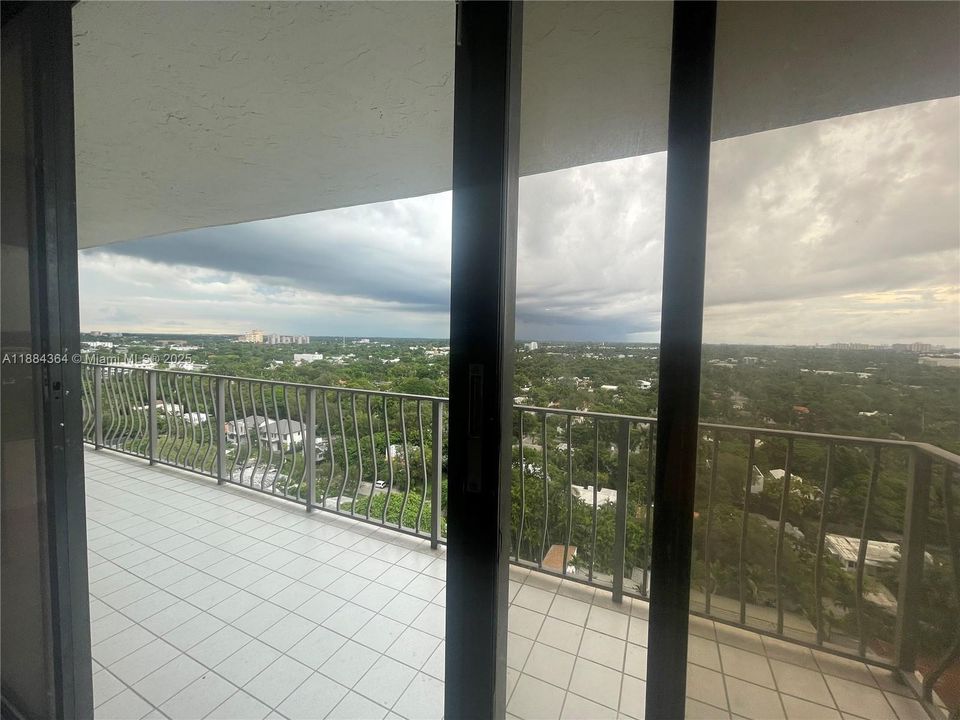 Activo con contrato: $474,000 (2 camas, 2 baños, 1219 Pies cuadrados)