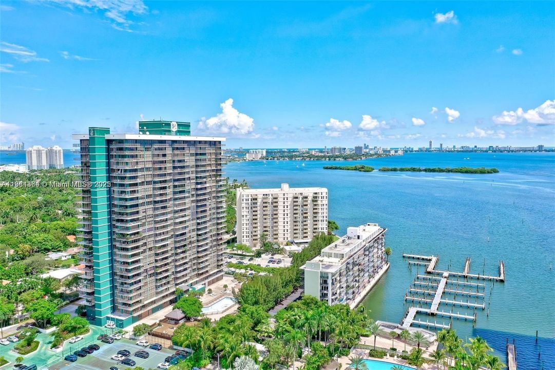 Activo con contrato: $474,000 (2 camas, 2 baños, 1219 Pies cuadrados)