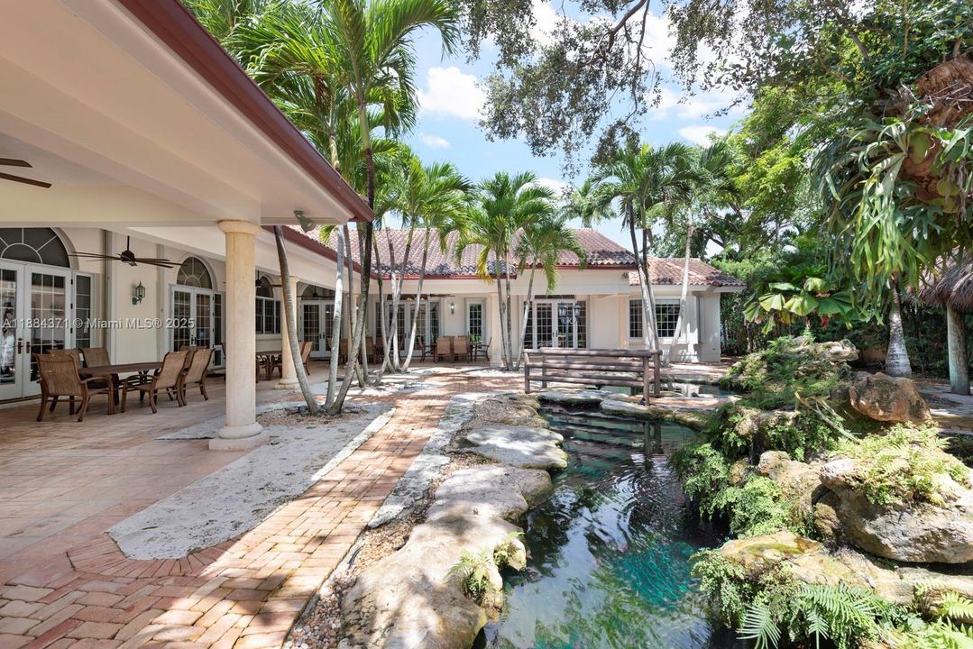 For Sale: $3,250,000 (7 beds, 6 baths, 6545 Square Feet)