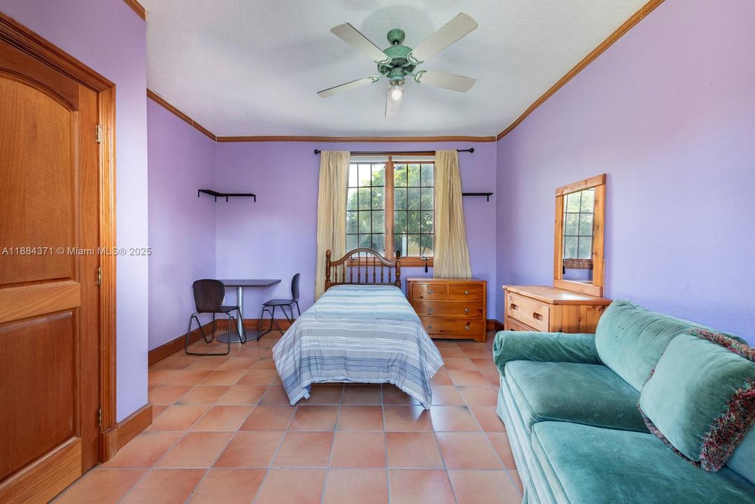 For Sale: $3,250,000 (7 beds, 6 baths, 6545 Square Feet)