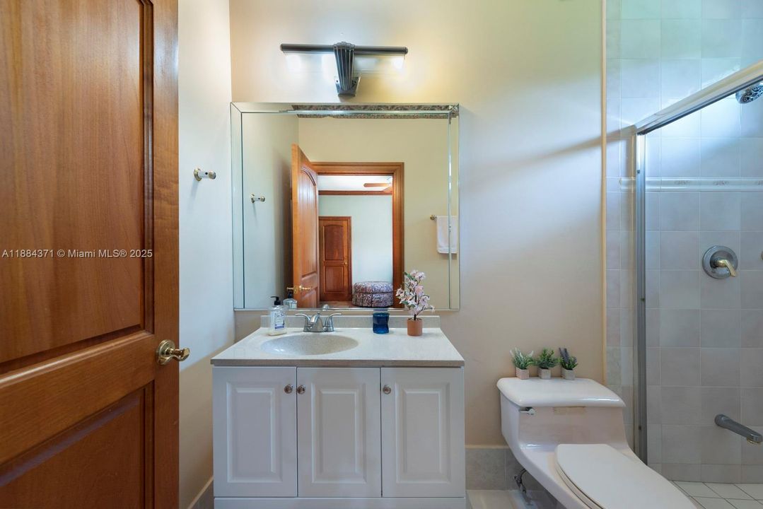 For Sale: $3,250,000 (7 beds, 6 baths, 6545 Square Feet)