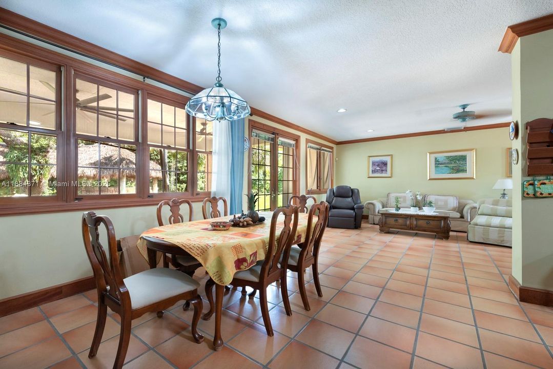 For Sale: $3,250,000 (7 beds, 6 baths, 6545 Square Feet)